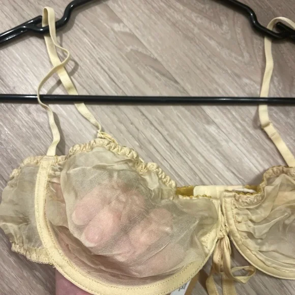 SKIMS NWT Silk Balconette Butter Sheer Bra Lingerie Romantic Coquet - Picture 2 of 7